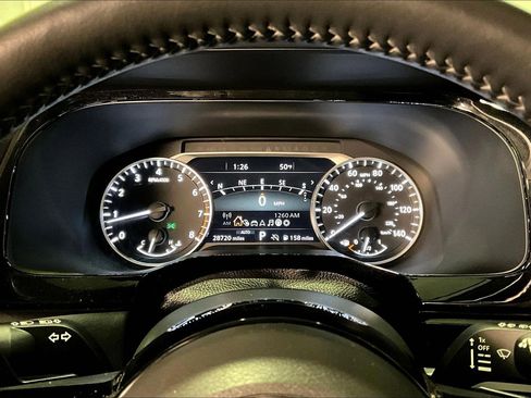 Used 2025 Nissan Pathfinder SL image 13