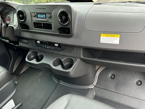 New 2025 Mercedes-Benz Sprinter 2500 image 9