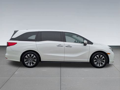 Certified 2024 Honda Odyssey EX-L image 7