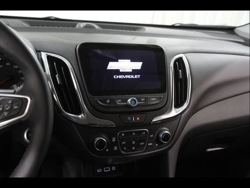 Certified 2024 Chevrolet Equinox LT FWD image 9