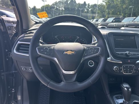 Used 2019 Chevrolet Equinox LT FWD image 25