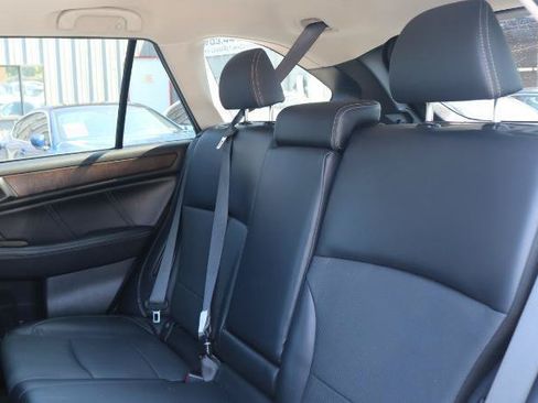 Used 2019 Subaru Outback 2.5i Limited AWD/4WD image 13