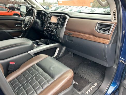 Used 2017 Nissan Titan Platinum Reserve image 17