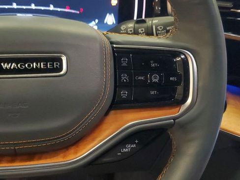 Used 2022 Jeep Grand Wagoneer Series III image 26