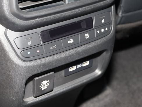 Used 2023 Honda Pilot Elite image 50