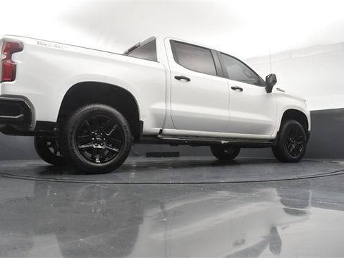 Used 2022 Chevrolet Silverado 1500 LT Trail Boss image 24