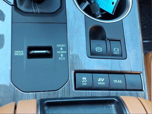 Certified 2022 Toyota Highlander Platinum image 23