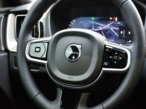 New 2026 Volvo XC60 B5 Ultra w/ Protection Package Premier image 21