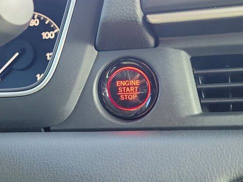 Certified 2025 Honda Pilot EX-L image 30