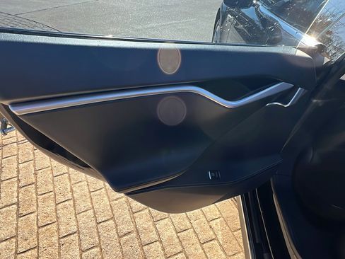 Used 2013 Tesla Model S Performance image 23