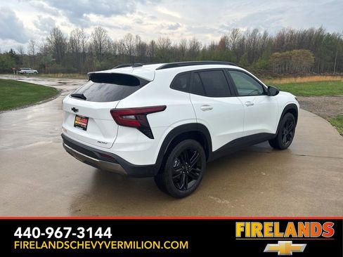 New 2026 Chevrolet Trax ACTIV w/ Driver Confidence Package FWD image 9