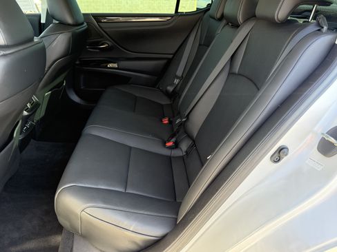 Certified 2024 Lexus ES 350 w/ Accessory Package (Z1) FWD image 30
