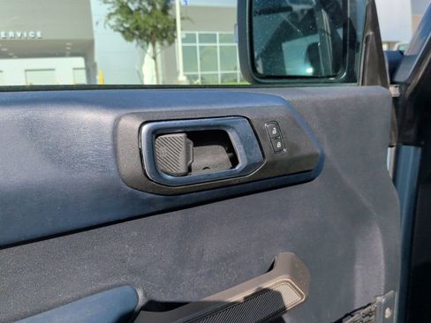 Used 2022 Ford Bronco Outer Banks AWD/4WD image 11