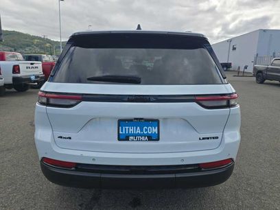Used 2023 Jeep Grand Cherokee Limited w/ Black Appearance Package