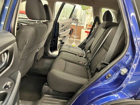 Used 2019 Nissan Rogue S image 31