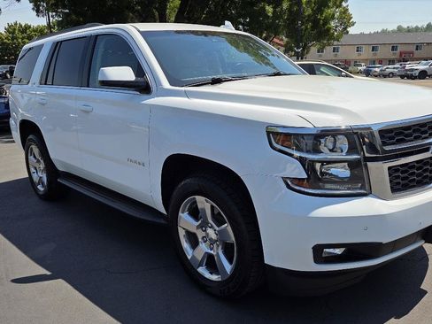 Used 2019 Chevrolet Tahoe LT w/ Luxury Package AWD/4WD image 5