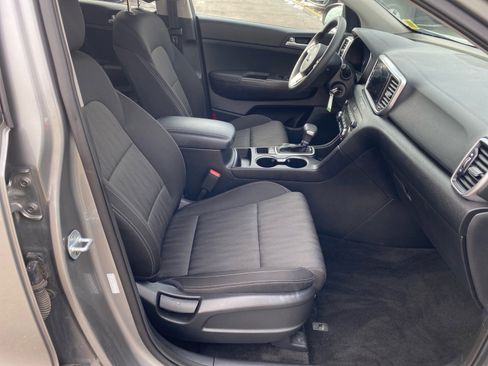 Used 2020 Kia Sportage LX image 24