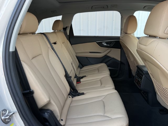 Used 2023 Audi Q7 3.0T Prestige w/ Prestige Package AWD/4WD image 32