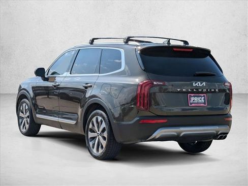 Used 2022 Kia Telluride S image 7