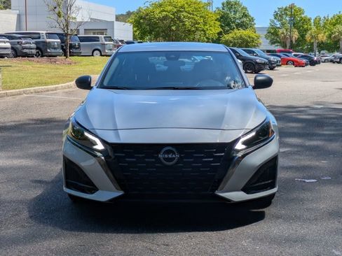 Used 2025 Nissan Altima 2.5 SV image 2