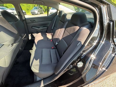 Used 2025 Nissan Altima 2.5 SV FWD image 37