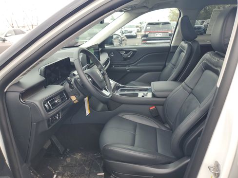 New 2026 Lincoln Aviator Reserve image 11