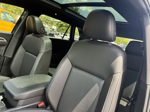 Used 2020 Volkswagen Atlas Cross Sport SEL FWD image 21