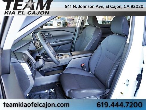 Used 2024 Nissan Rogue S FWD image 15