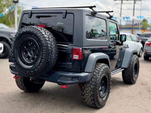 Used 2016 Jeep Wrangler Rubicon AWD/4WD image 2