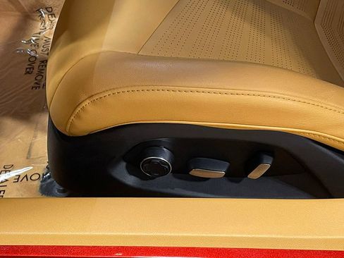 Used 2021 Chevrolet Corvette Stingray w/ Z51 Performance Package image 59