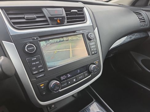 Used 2016 Nissan Altima 2.5 SL w/ 2.5 Technology Package image 32