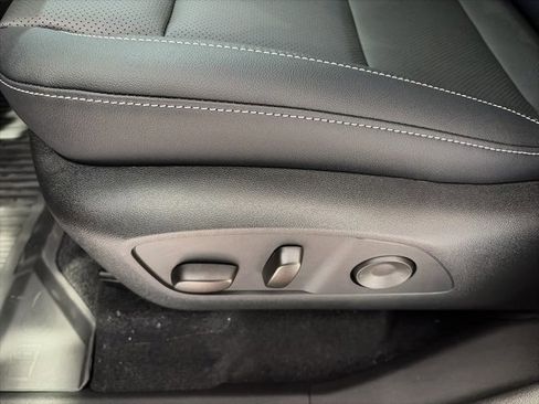 New 2026 Chevrolet Traverse LT w/ Driver Confidence Package image 11