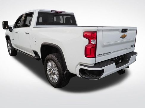 Certified 2023 Chevrolet Silverado 2500 High Country w/ Technology Package AWD/4WD image 5