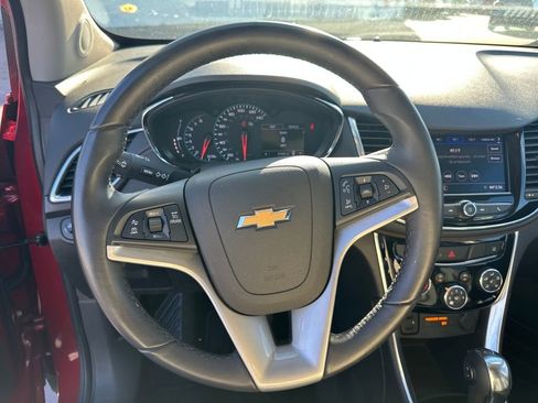 Certified 2020 Chevrolet Trax Premier image 11