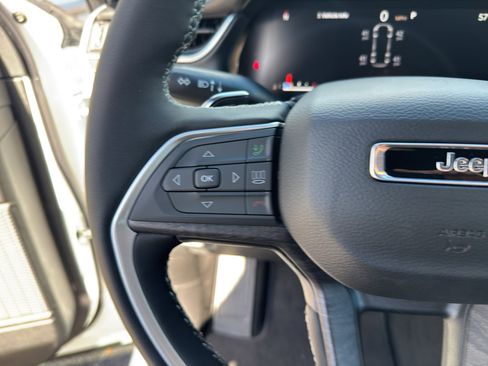 New 2025 Jeep Grand Cherokee L Limited w/ Luxury Tech Group II image 19