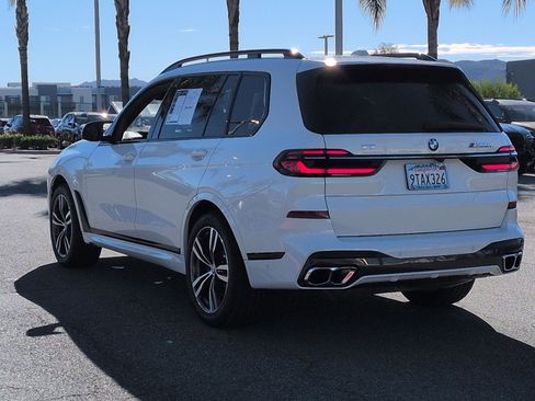 Used 2025 BMW X7 M60i w/ Executive Package image 8