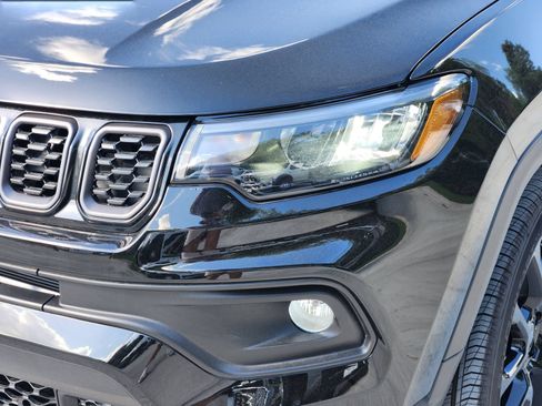 New 2026 Jeep Compass Latitude AWD/4WD image 9