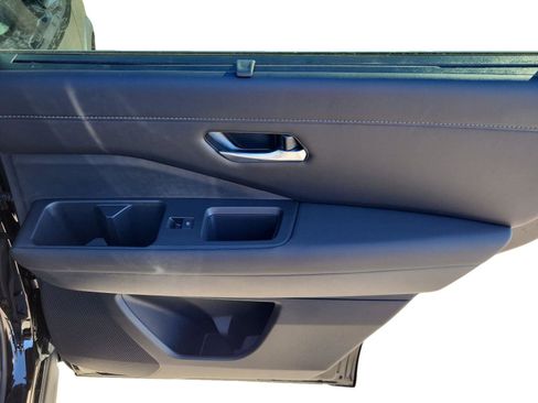 New 2026 Nissan Pathfinder SL image 25