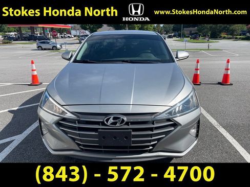 Used 2020 Hyundai Elantra SEL FWD image 3