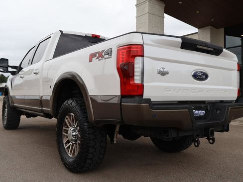 Used 2017 Ford F250 King Ranch w/ King Ranch Ultimate Package AWD/4WD image 7