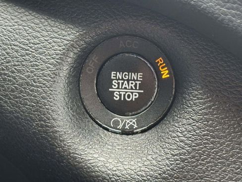 Used 2019 Jeep Cherokee High Altitude image 29