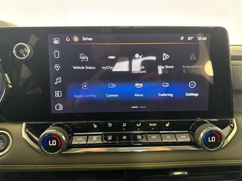 Used 2024 Chevrolet Colorado ZR2 w/ Technology Package AWD/4WD image 15