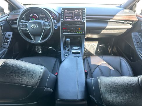 Used 2020 Toyota Avalon XLE w/ All Weather Liner Package image 11