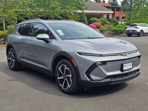 New 2026 Chevrolet Equinox EV LT AWD/4WD image 7