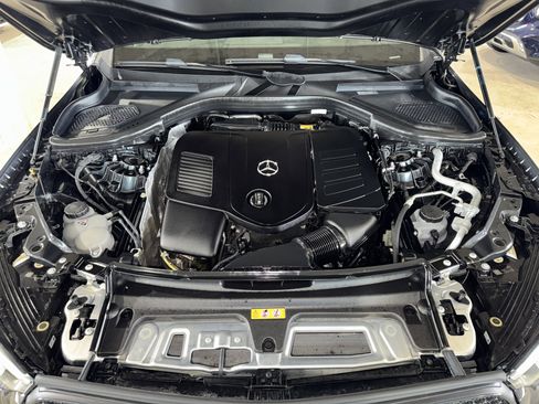 Used 2025 Mercedes-Benz GLC 300 image 36