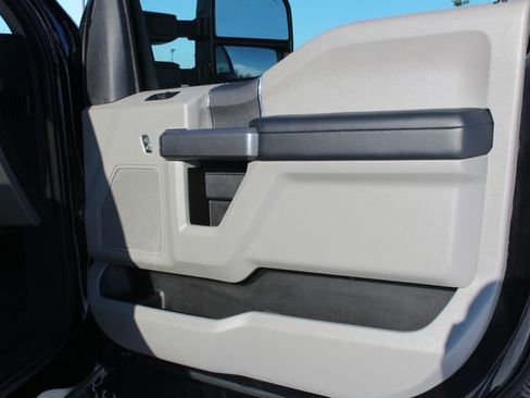 Used 2023 Ford F250 XL w/ STX Appearance Package image 27