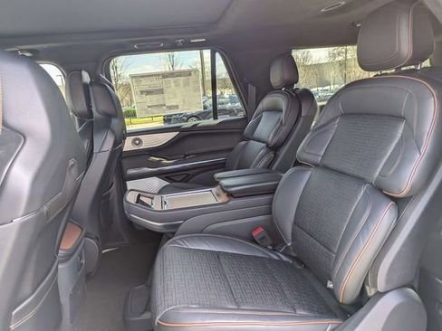 New 2026 Lincoln Navigator L Black Label AWD/4WD image 13
