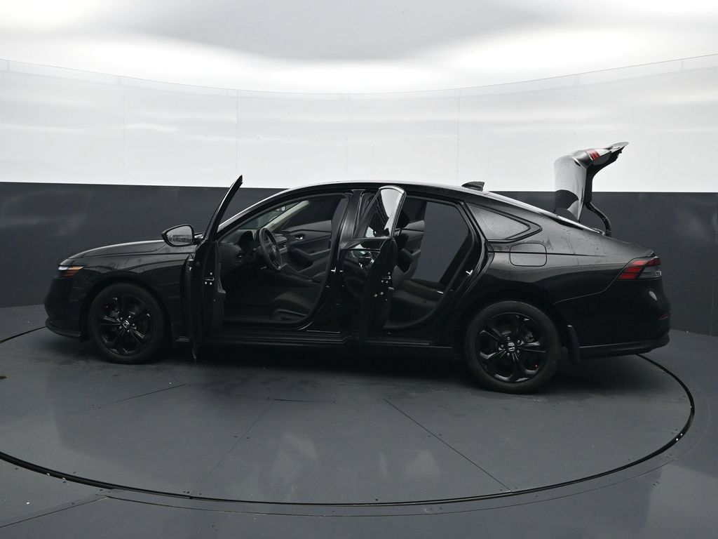 Used 2025 Honda Accord SE image 50