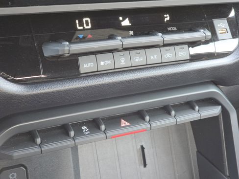 Used 2025 Toyota Tundra SR w/ SR Tow Package image 21