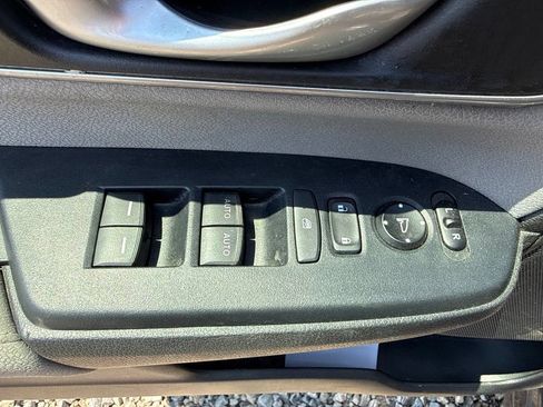 Used 2019 Honda CR-V EX image 16